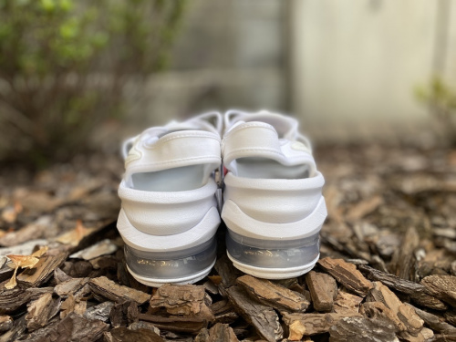 ナイキのAIR MAX KOKOサンダル