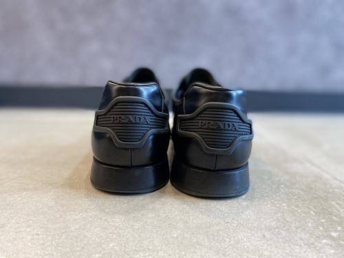 ラバーパッチレザーシューズのメンズ