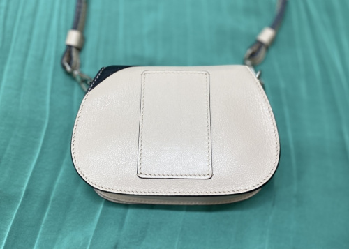 トッズのミニショルダーポーチ