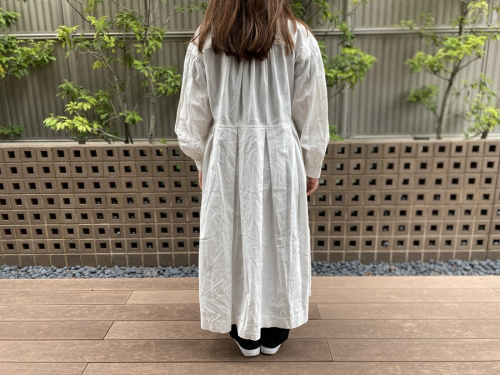 ネストローブのHemp cotton embroidery dress