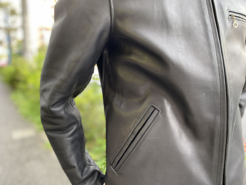 ラディアルのシングルライダースジャケット