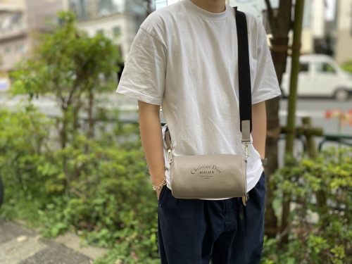 クロスボディーポーチのメンズ