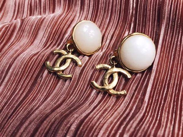 通販掲載！CHANELのヴィンテージマトラッセバッグ、イヤリングの入荷 