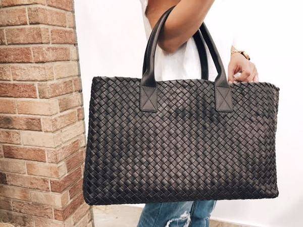 BOTTEGA VENETA、限定イントレチャートトートバッグが入荷です