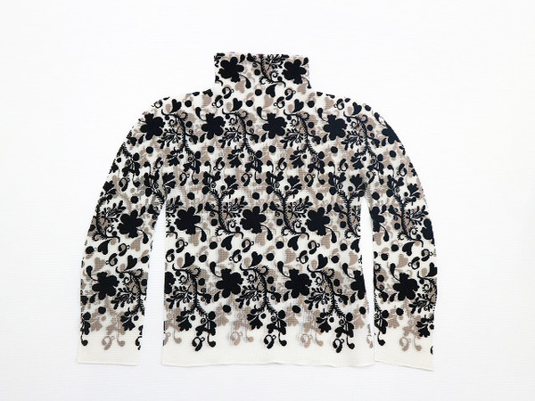 PLEATS PLEASE ISSEY MIYAKE/プリーツプリーズイッセイミヤケ】から