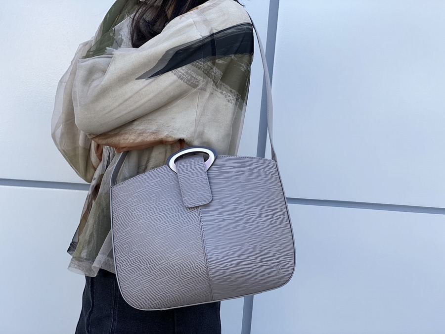 LOUIS VUITTON ルイヴィトン エピ レヴリ ワンショルダーバッグ LOUIS VUITTON/ルイヴィトン】からレヴリ ショルダーバッグ2点買取入荷