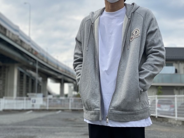 MONCLER/モンクレール】からダブルワッペンジップパーカー買取入荷です