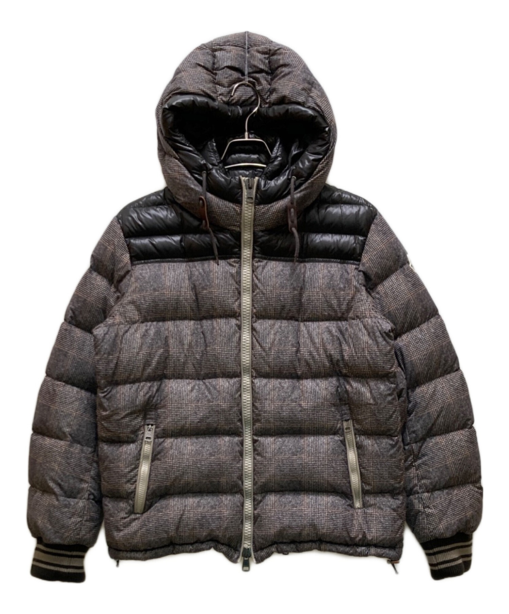 MONCLER / モンクレール】EUSEBEダウンジャケット|大人の冬支度を 
