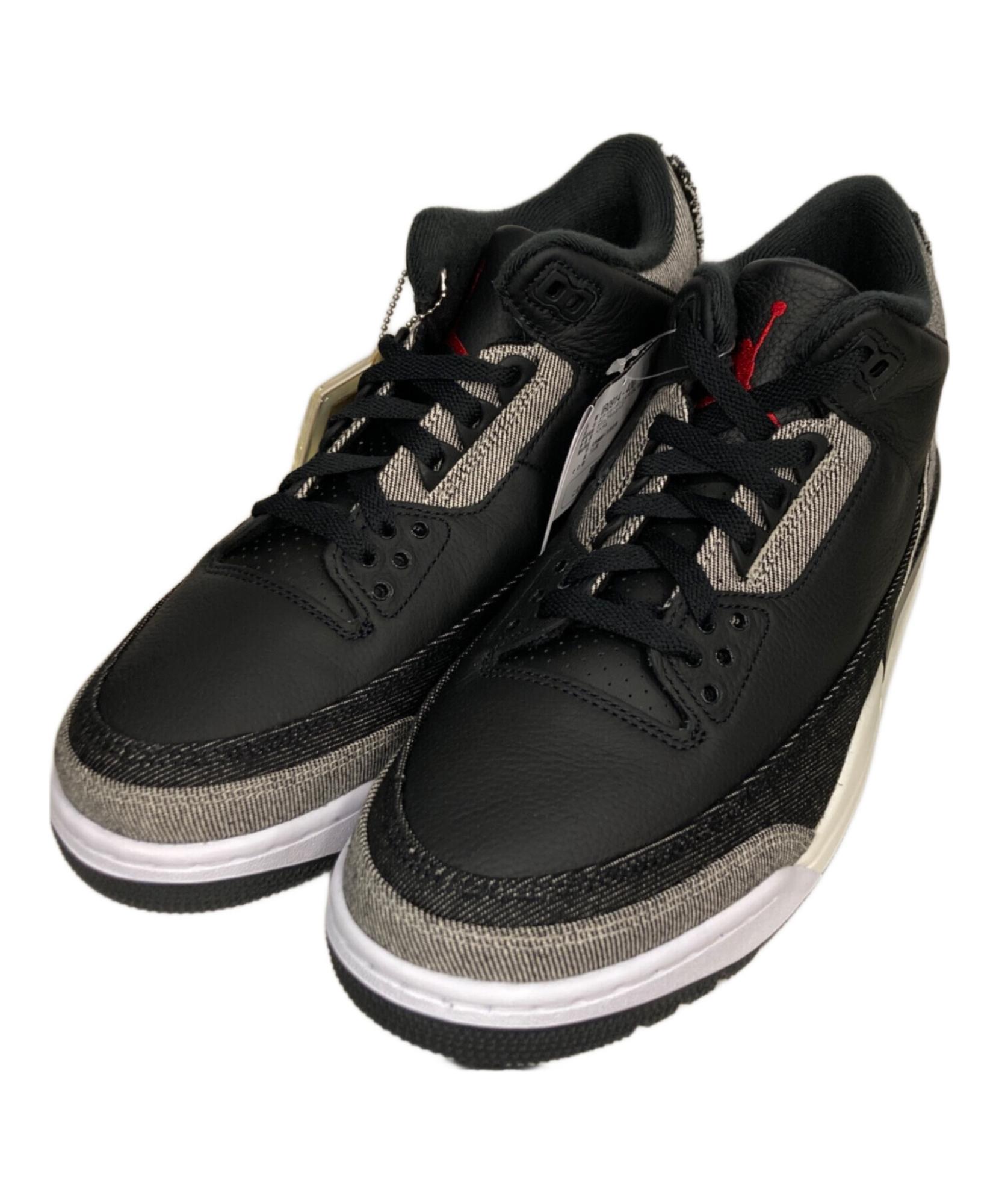 NIKE × LEVI