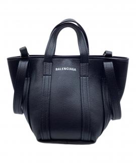 「ラグジュアリーブランドのBALENCIAGA 」