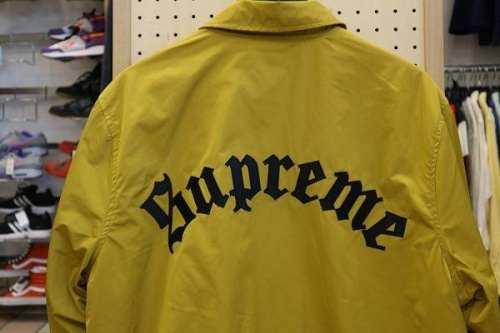SUPREMEのシュプリーム