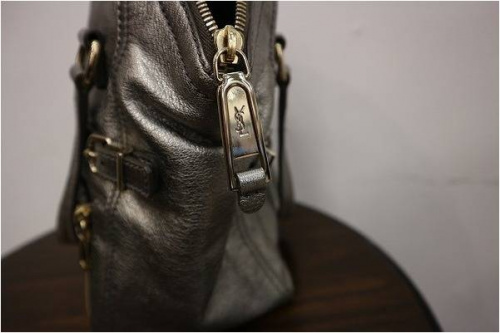 YVES SAINT LAURENTのUGG