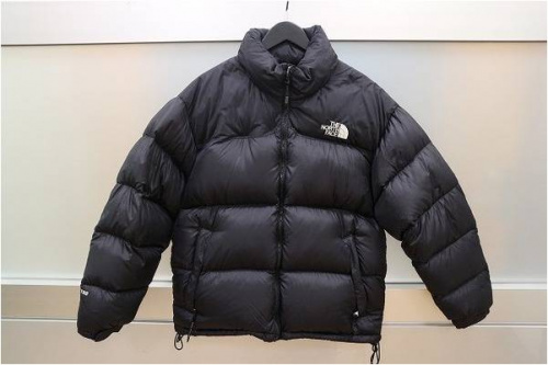 PRADAのノースフェイス