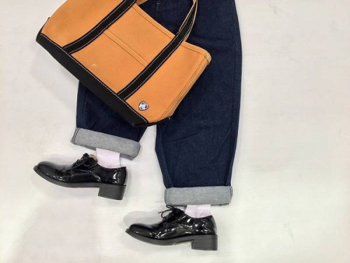 春コーデのデニム