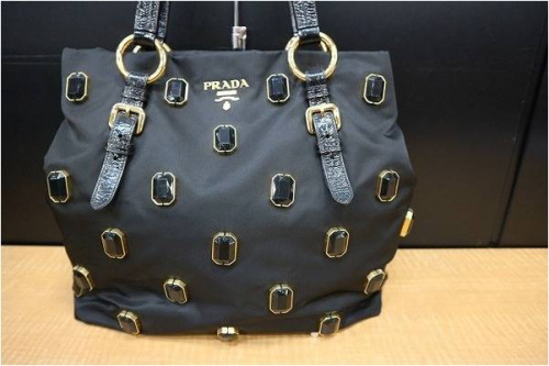 ルイヴィトンのプラダ