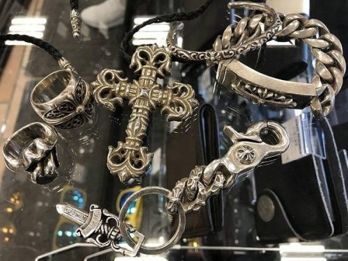 サンローランの買取強化