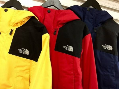 ノースフェイスのマウンテンジャケット