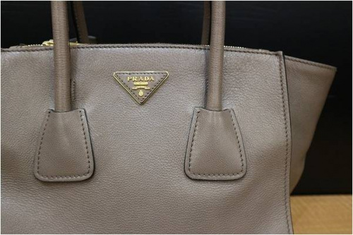 買取入荷のプラダ