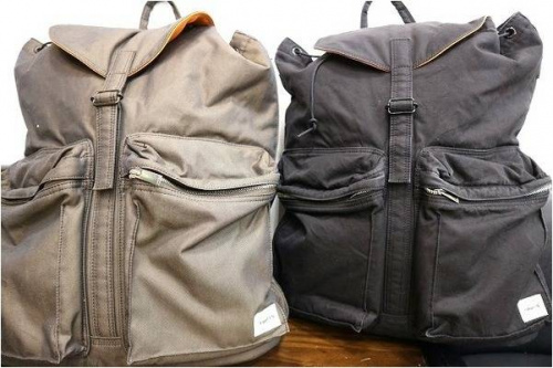 買取入荷のキャリアファッション