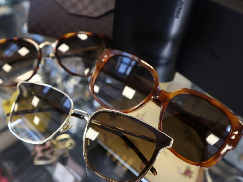 ラグジュアリーブランドのSAINT LAURENT