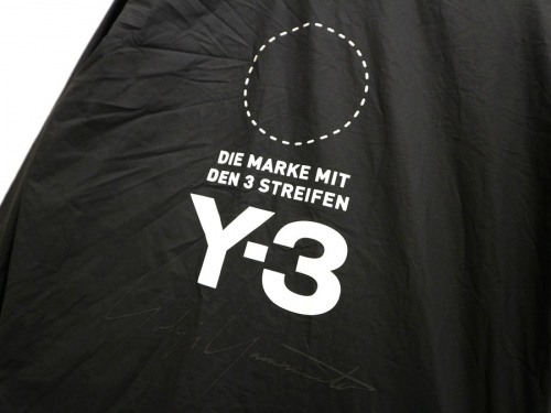 ワイスリーのSTACKED LOGO LONG SHIRT