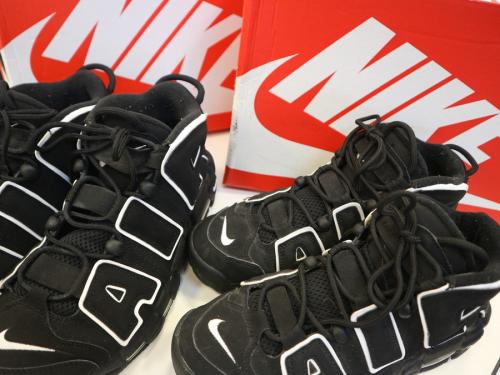 スニーカーのNIKE