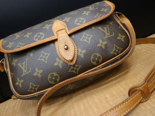 ルイヴィトンのショルダーバッグ