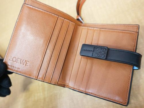 ロエベの財布