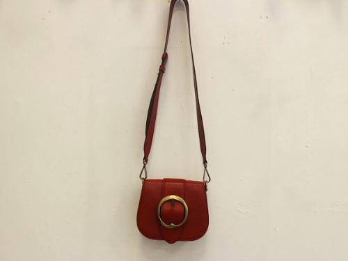 バックのぺブルドレザー レノックス