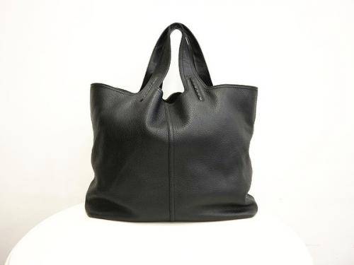 レアアイテムのBOTTEGAVENETA