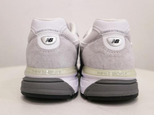 ニューバランスのスニーカー