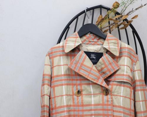 レアアイテムのBURBERRY LONDON
