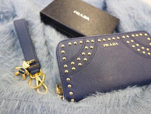 レアアイテムのPRADA
