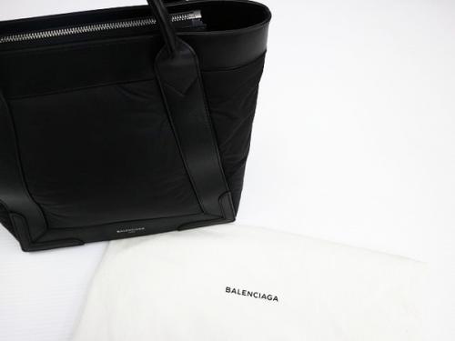 レアアイテムのBALENCIAGA