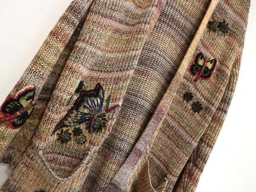 ヴァレンティノの刺繡カーディガン