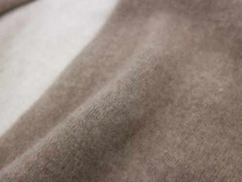 カーディガンの完売品