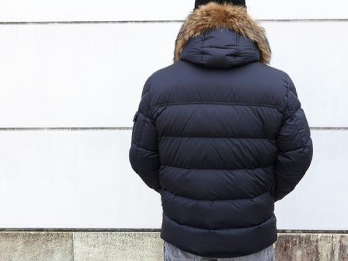 モンクレールのダウン