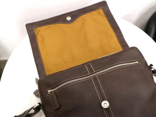 土屋鞄のショルダーバッグ