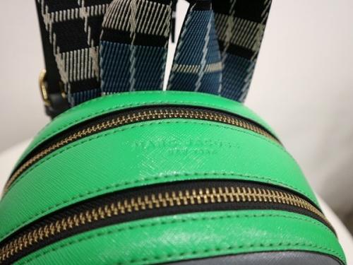 マークジェイコブスのPACK SHOT