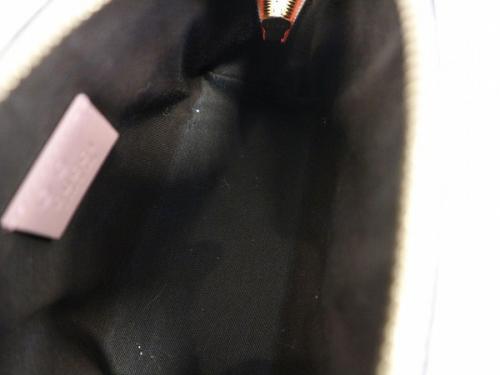 グッチのポーチ