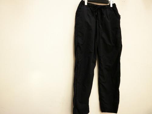 テアトラのウォレットパンツ