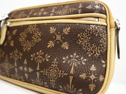 レアアイテムの印傳屋