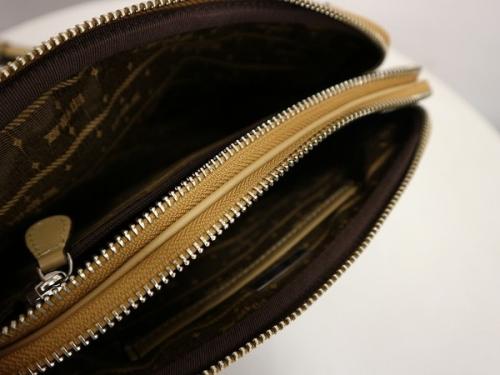 インデンヤのショルダーポーチ