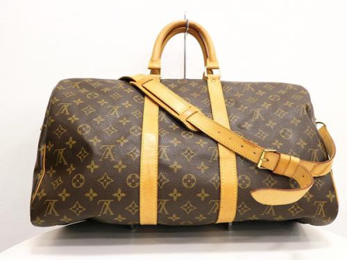 ルイ・ヴィトンのトラベルバッグ