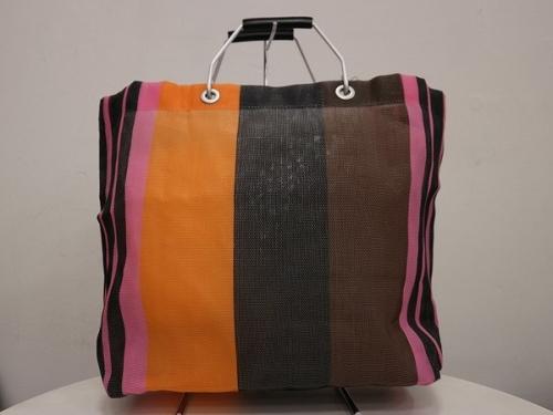 マルニフラワーカフェのストライプバッグ