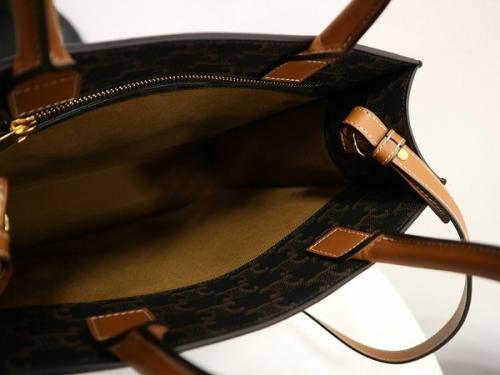 セリーヌのスモール カバ ヴァーティカル