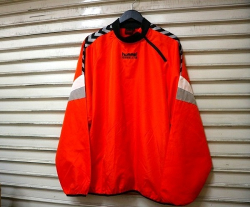 コラボ・別注アイテムのWILLY CHAVARRIA × hummel