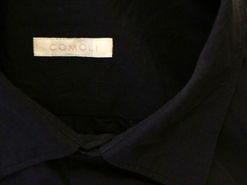 ドメスティックブランドのCOMOLI