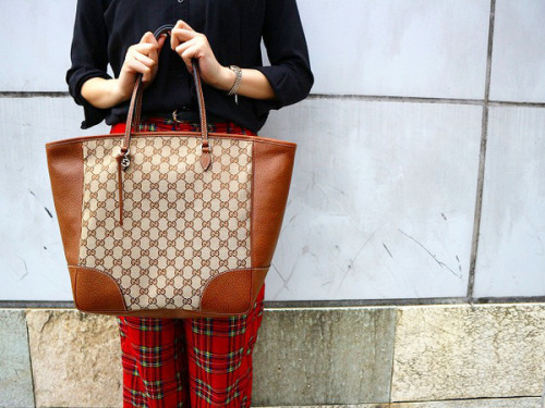 レアアイテムのGUCCI