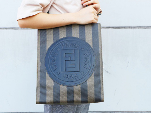 ヴィンテージアイテムのFENDI